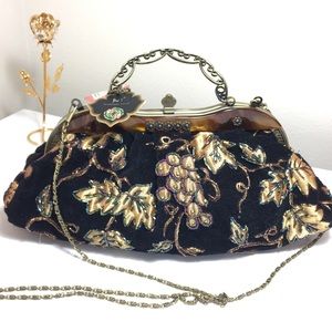 INS classical Women Beaded Evening Clutch Bag .